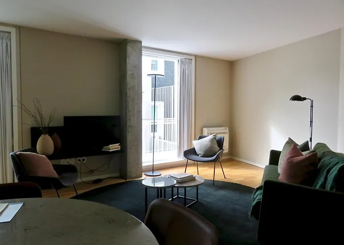 Serviced - Miragaia *