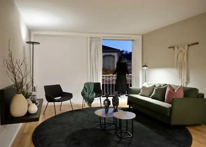 Serviced - Miragaia Apartament