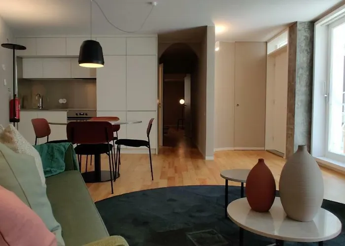 Serviced - Miragaia Apartament