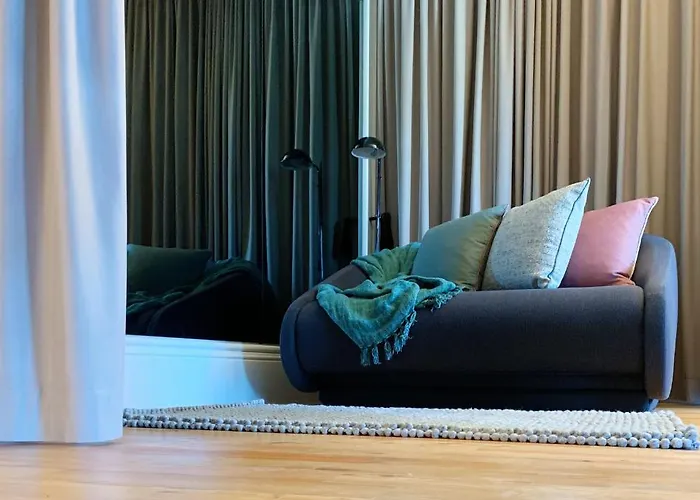 Serviced - Miragaia Apartament