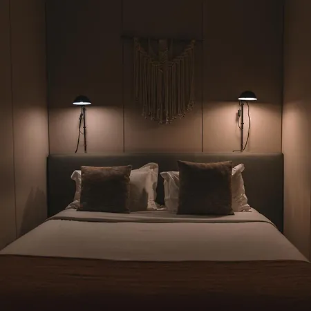 Serviced - Miragaia Apartmán *