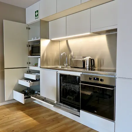 Serviced - Miragaia Apartment Porto