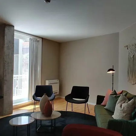 Serviced - Miragaia Apartment Porto