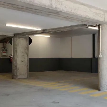 Serviced - Miragaia Apartmán