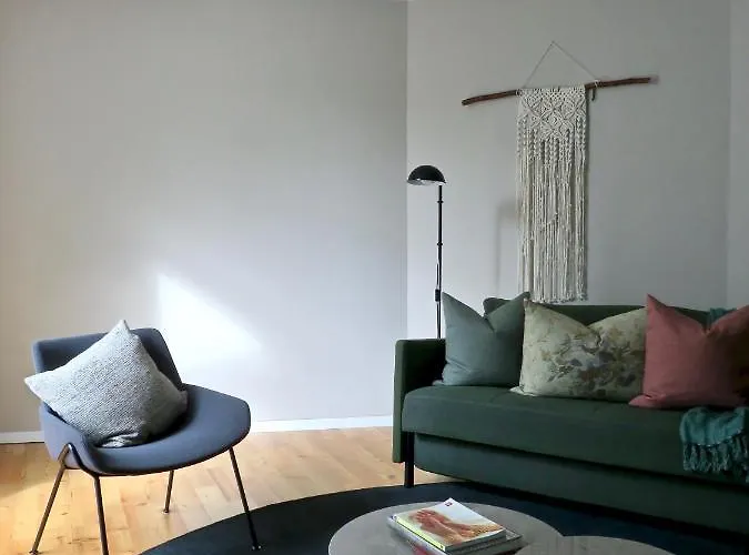 Serviced - Miragaia * Порту