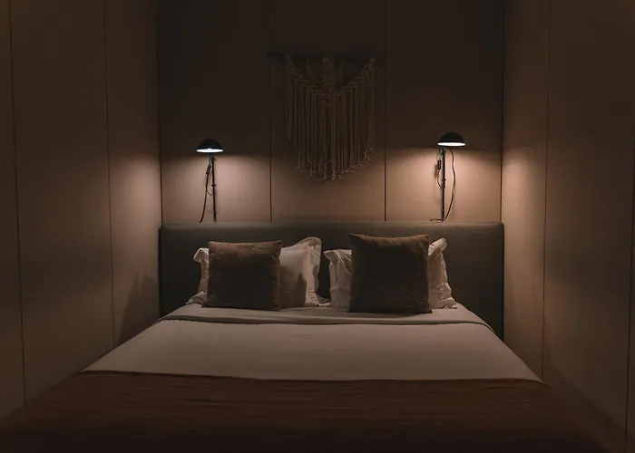 Serviced - Miragaia Апартаменты *