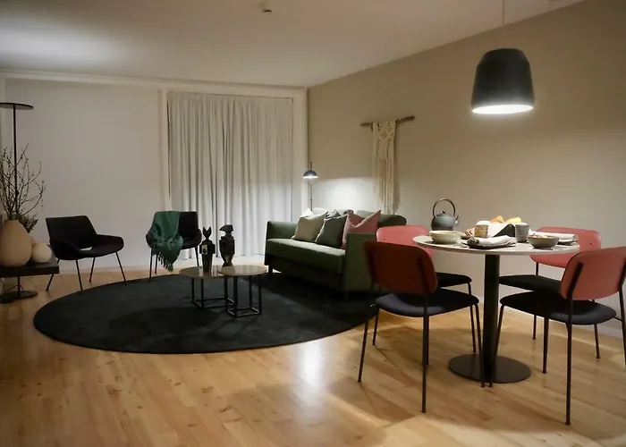 Serviced - Miragaia Апартаменты *