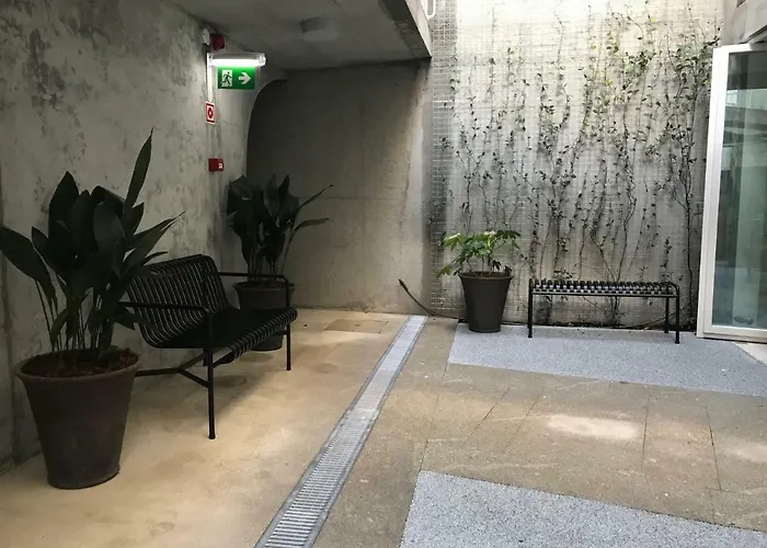 Serviced - Miragaia *