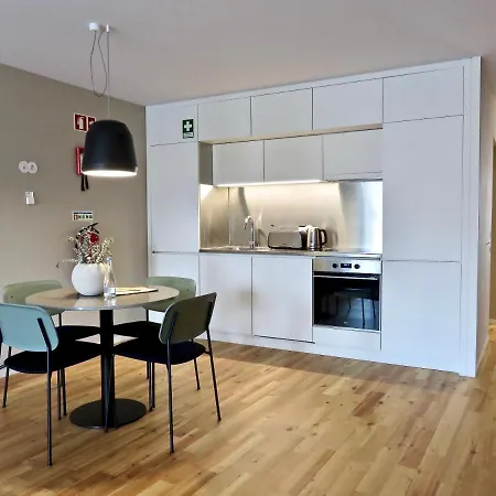 Serviced - Miragaia Oporto